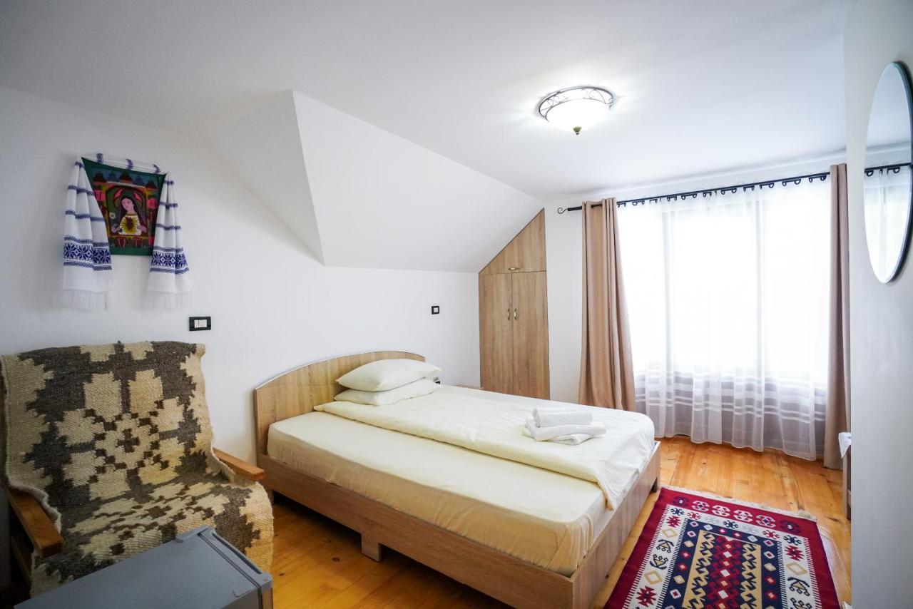 Casa Luca Hotell Viseu de Jos Eksteriør bilde