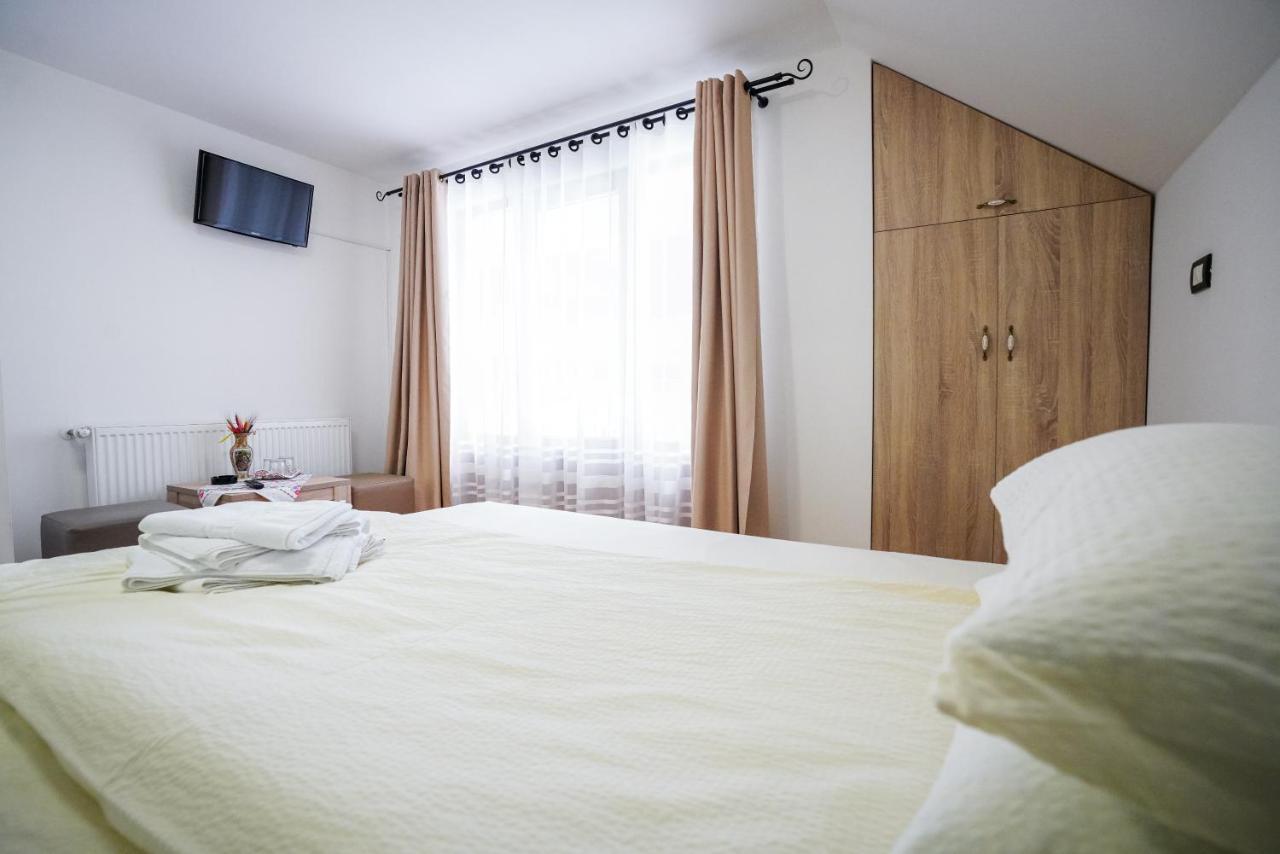 Casa Luca Hotell Viseu de Jos Eksteriør bilde