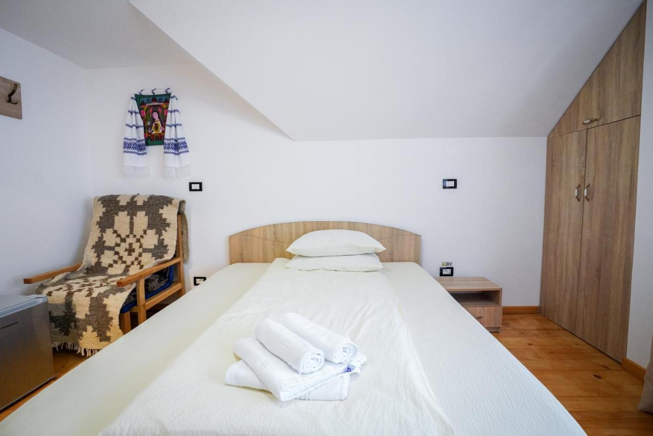 Casa Luca Hotell Viseu de Jos Eksteriør bilde