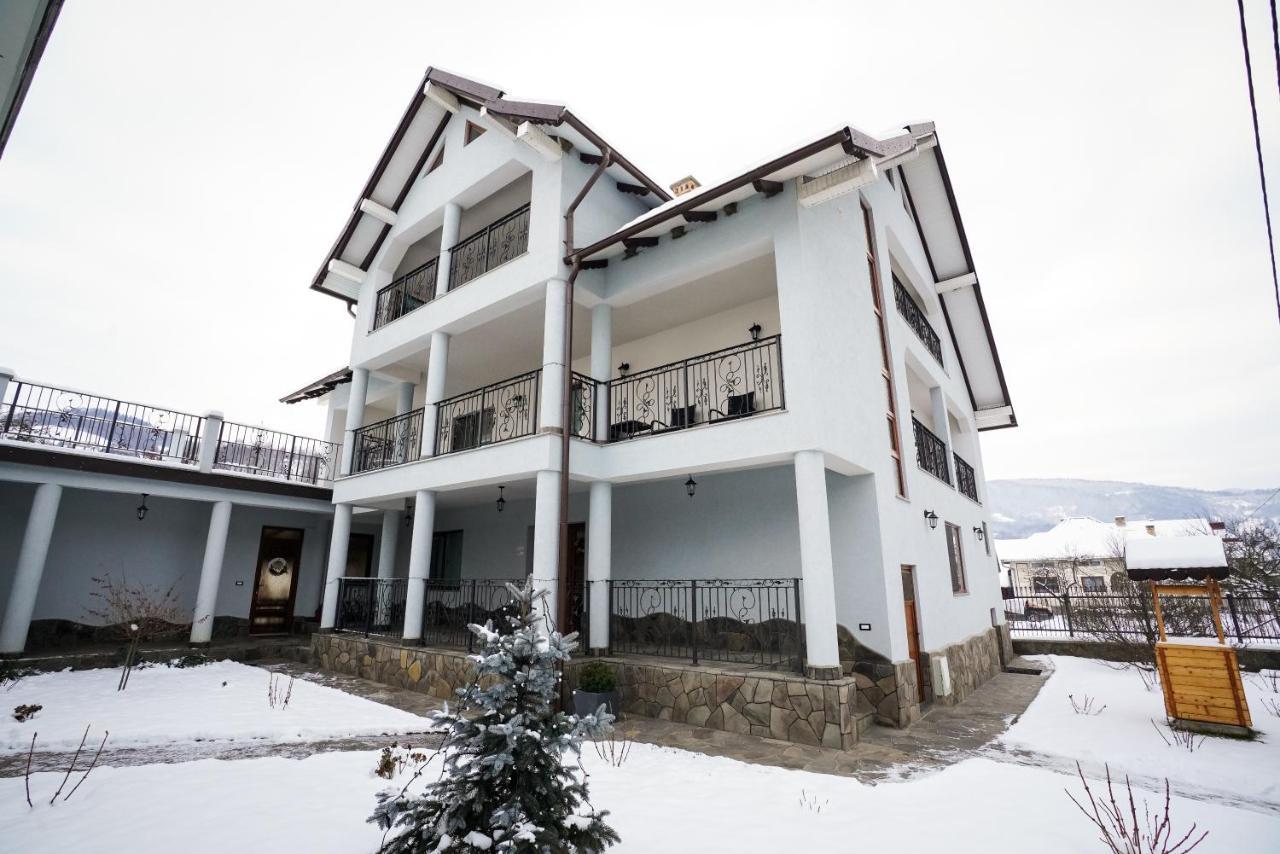 Casa Luca Hotell Viseu de Jos Eksteriør bilde