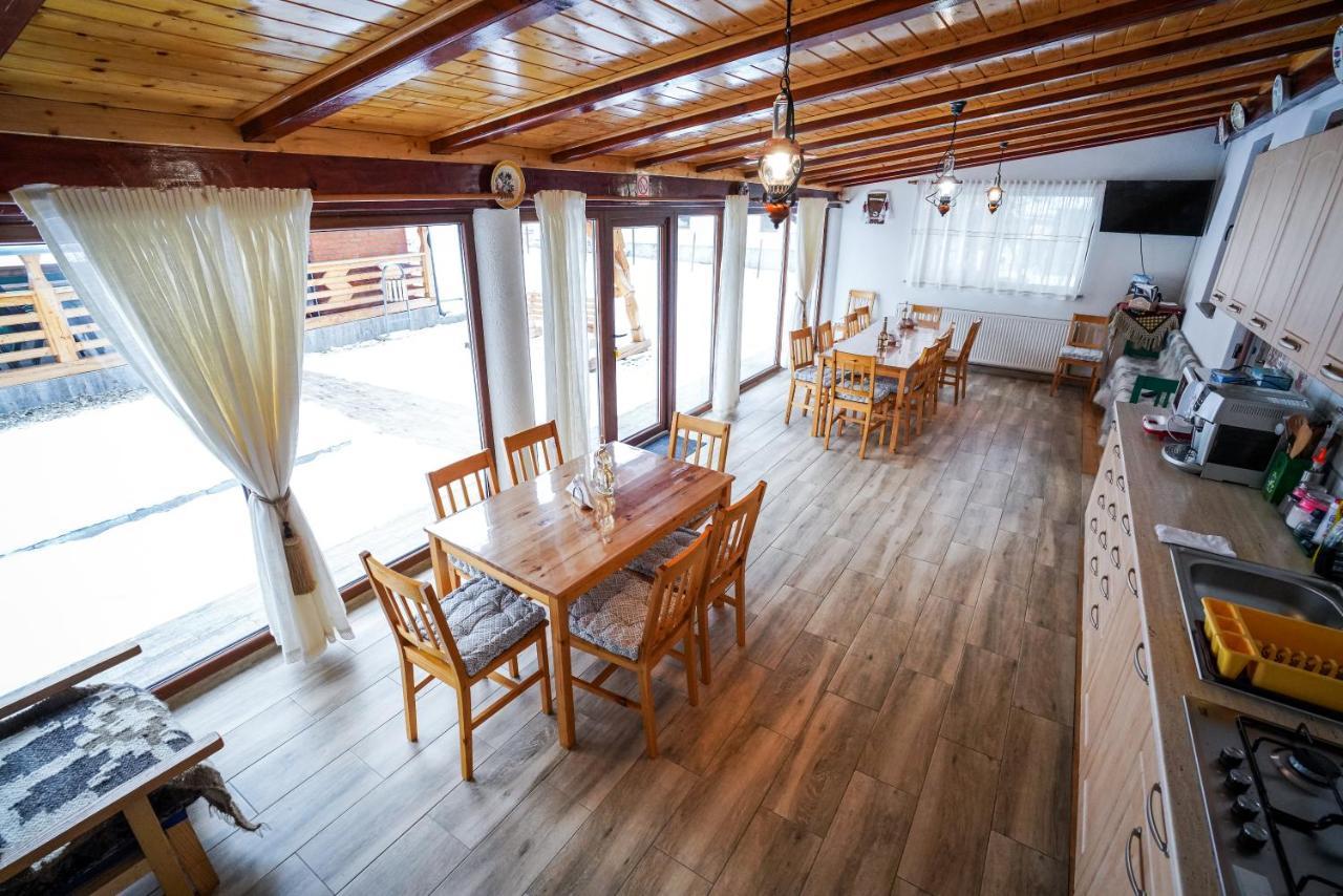 Casa Luca Hotell Viseu de Jos Eksteriør bilde