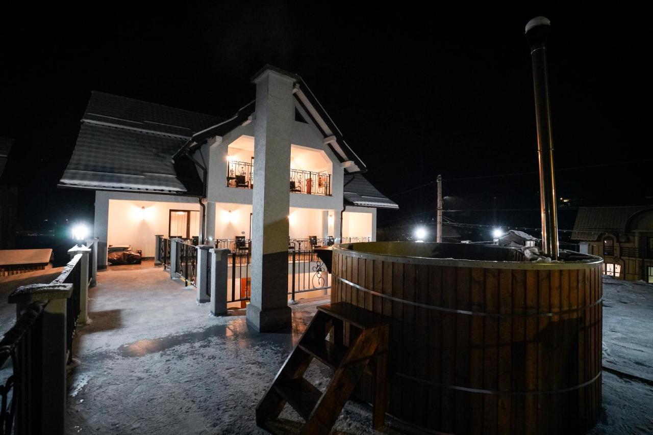 Casa Luca Hotell Viseu de Jos Eksteriør bilde