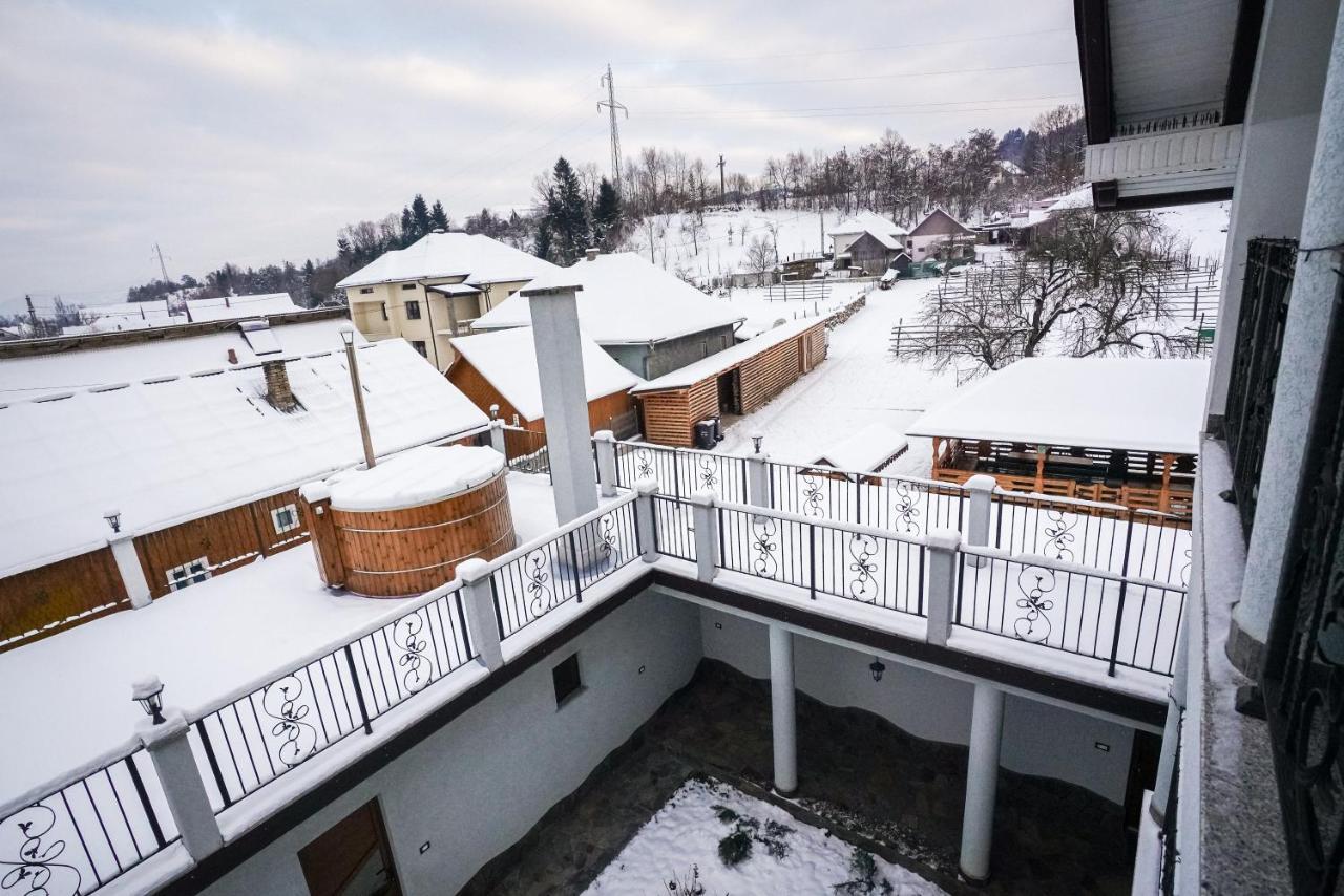 Casa Luca Hotell Viseu de Jos Eksteriør bilde
